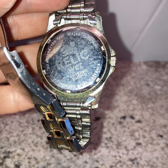 UEC Relic WET by Fossil men's watch two tone band with green face - Picture 7 of 11